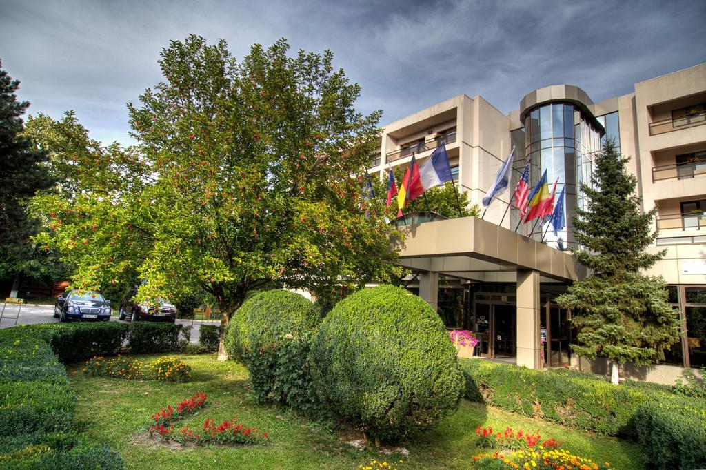 Hotel Dumbrava Bacău Buitenkant foto